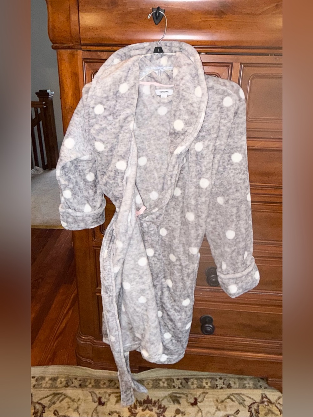 Sonoma Gray & White Polka Dot Plush Fleece Robe Size Medium NWT